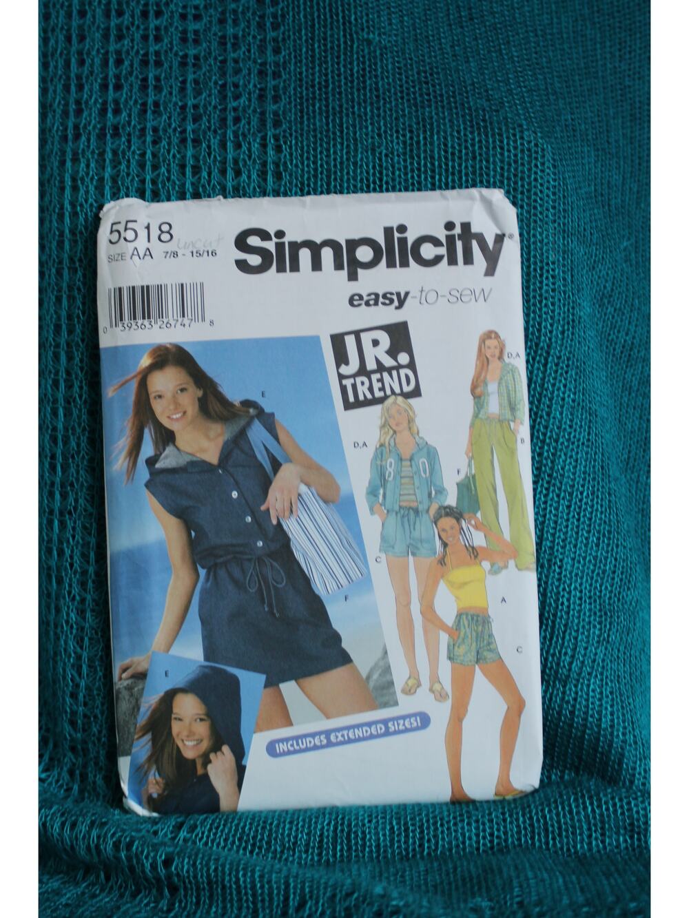 Simplicity 5518 pattern juniors dress hoodie knit top shorts pants y2k size 8-16